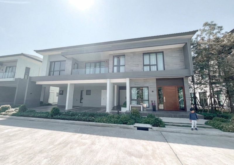 Houses for rent : The City                         Bangna