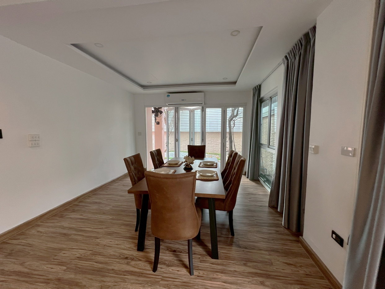 รูป Luxury Pool Villa 6 Bedrooms for Rent in Thung Klom-Tan Man - รูปที่ 9/23