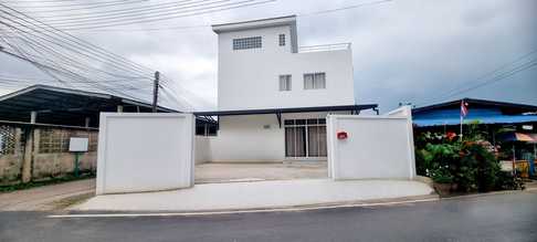 Pool Villa for Sale 3 Storeys 4 Bedrooms in Bang Saray