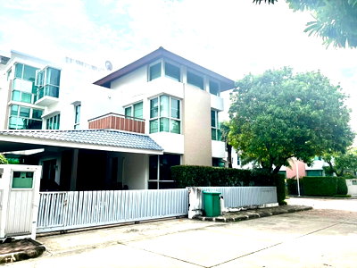 ขายบ้านเดี่ยว : คอนโดพร้อมอยู่ ในราคาที่ต้องร้องว้าว!! เดอะ สตาร์ เอสเตท พัฒนาการ 69