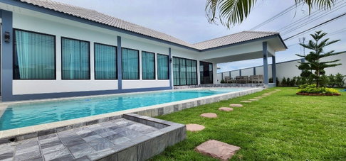 Spacious 4-Bedroom House for Sale in Soi Siam Country Club