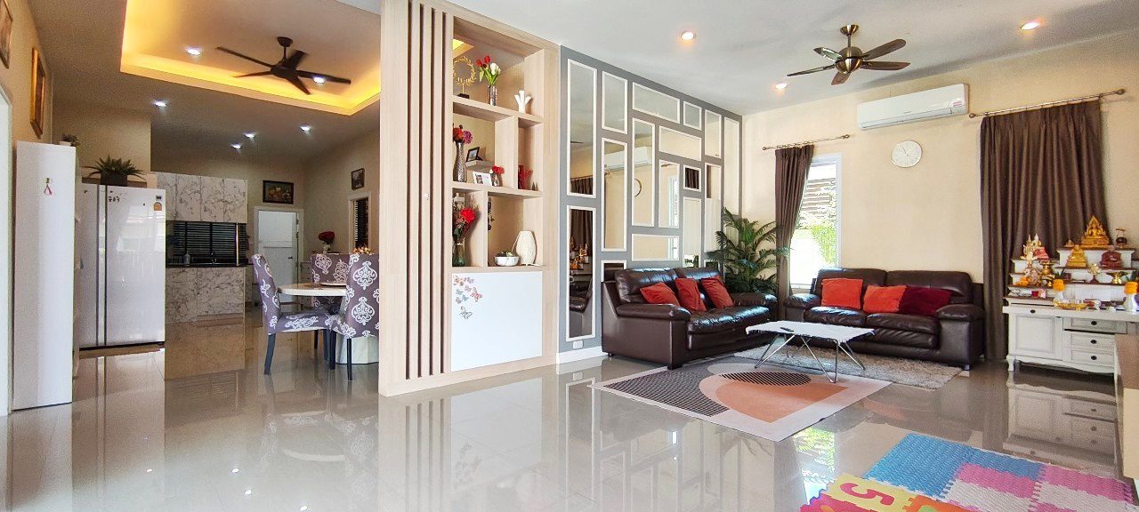 รูป 3 Bedrooms Pool Villa in Huay Yai for Sale - รูปที่ 3/24