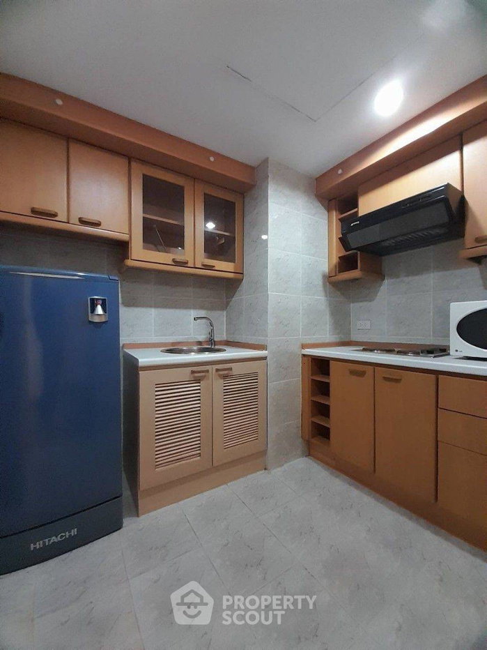 รูป คอนโด 1 ห้องนอน 65 ตร.ม. ชั้น 16 โอมินิ ทาวเวอร์ ใกล้ BTS นานา 400 ม. (ID 2009413) - รูปที่ 3/6