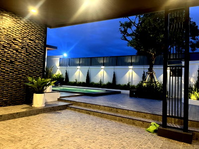 บ้านเดี่ยว หนองปรือ ชลบุรี : Modern 3-Bedroom Pool Villa for Sale in East Pattaya