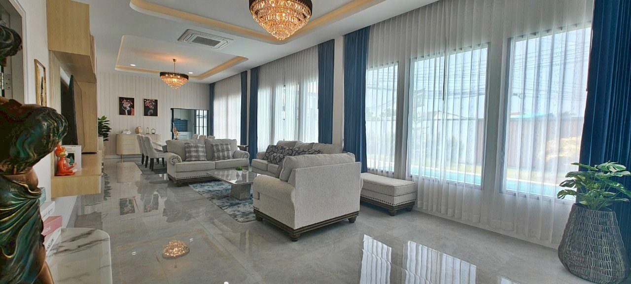 รูป Spacious 4-Bedroom House for Sale in Soi Siam Country Club - รูปที่ 5/19