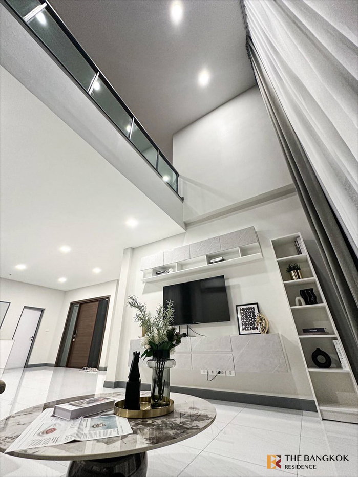 รูป ดีไซน์หรูหรา บรรยากาศเหนือระดับ เดอะ ซิตี้ บางนา 3 - รูปที่ 13/14