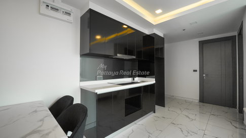 🛏️ 2 ห้องนอน - 🛁 2 ห้องน้ำ - 🏙️ Sea View - 🌏 ชื่อชาวต่างชาติ - 🏢 Arcadia Millennium Tower Pattaya - รหัส: ARCM16
