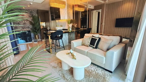 The Riviera Monaco Pattaya Corner Unit with Sea and City View