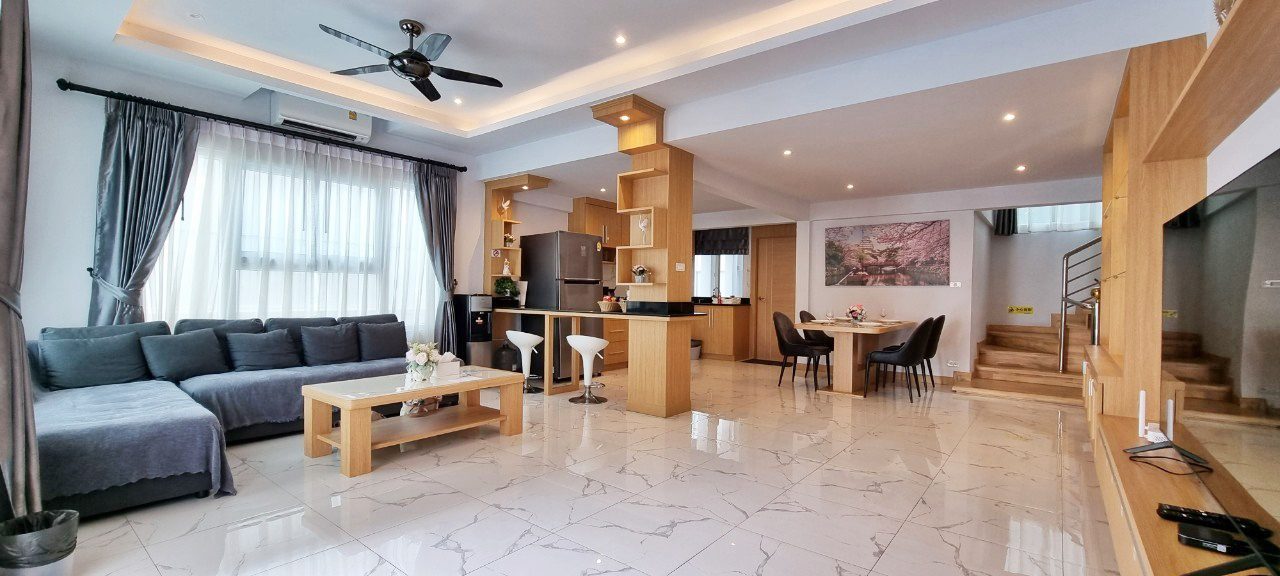 รูป 4 Bedrooms Pool Villa in South Pattaya for Sale - รูปที่ 2/14