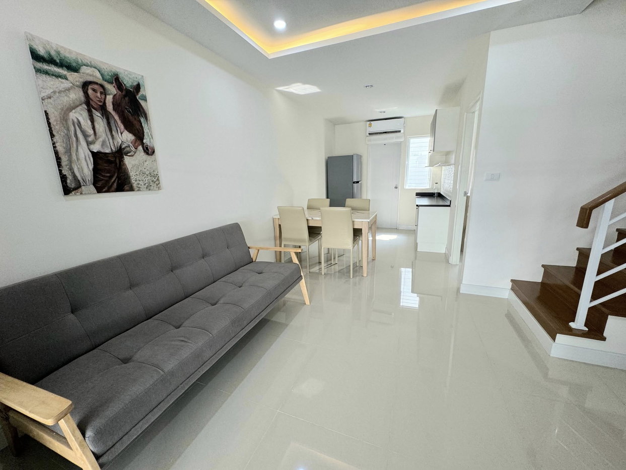 รูป Townhouse in Huay Yai for Sale - รูปที่ 1/9