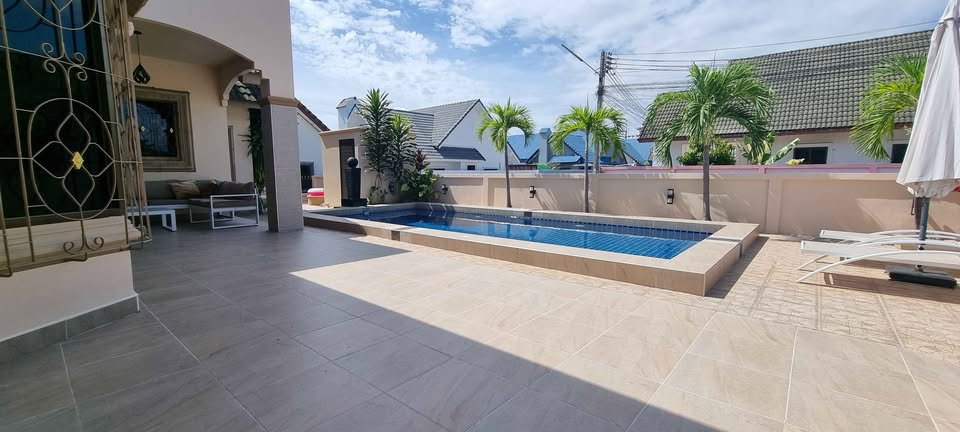 รูป Private Pool Villa Three Bedrooms for Sale in Mabprachan - รูปที่ 2/20