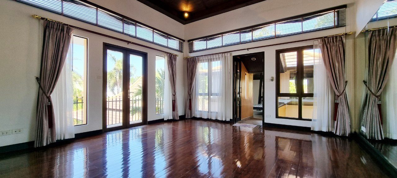 รูป 6 Bedrooms Pool Villa in East Pattaya for Sale - รูปที่ 13/25