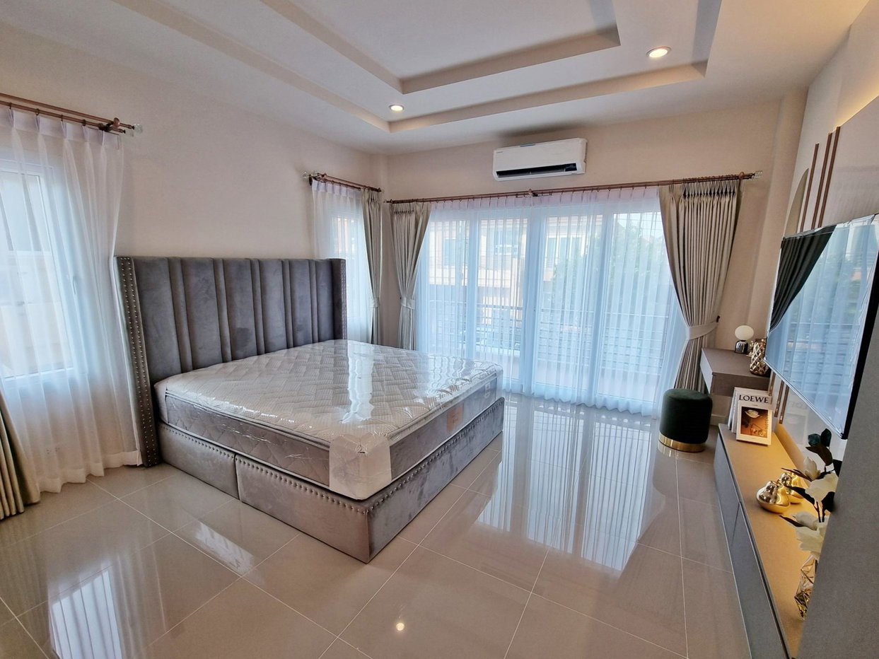 รูป 4 Bedrooms House in East Pattaya for Rent - รูปที่ 10/16