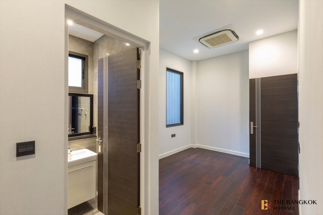 picture the gentry vibhavadi  luxuriously elevated unit - 11/17