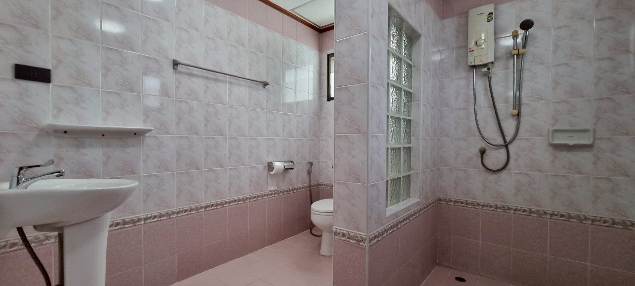 รูป Spacious 4-Bedroom House for Rent in Central Pattaya - รูปที่ 16/20