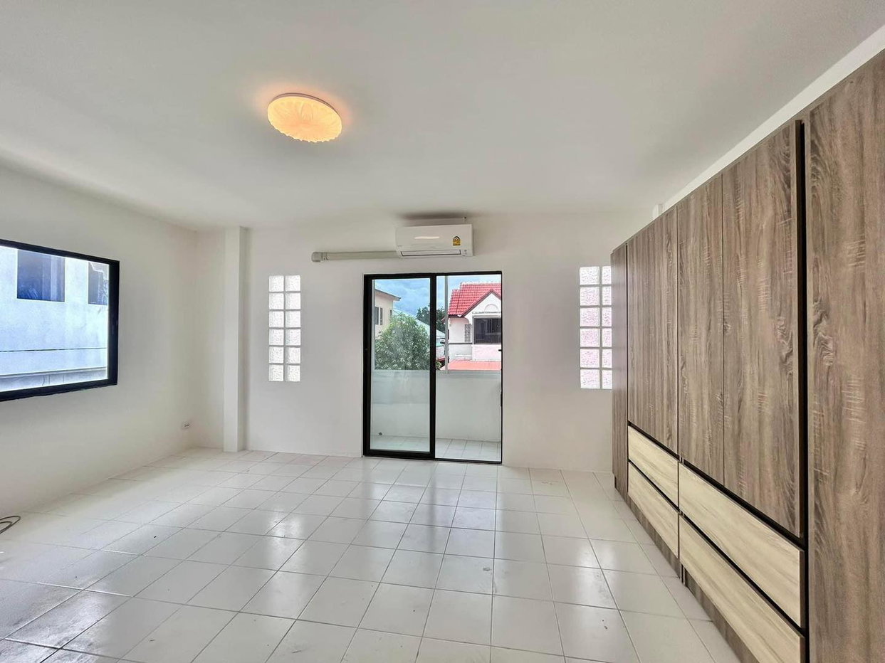 รูป 2-Storey House for Sale in East Pattaya - รูปที่ 8/11