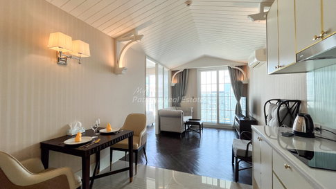 🛏️ 1 ห้องนอน - 🛁 1 ห้องน้ำ - 🏙️ Pool View - 🌏 ชื่อชาวต่างชาติ - 🏢 Grand Florida Beachfront Resort Pattaya - รหัส: GF09