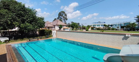 4 Bedrooms Pool Villa in Bangsaray