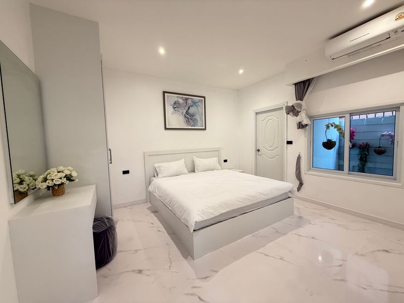 รูป 8 Bedrooms Pool Villa in South Pattaya for Rent - รูปที่ 9/15