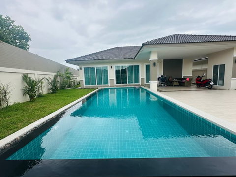 3 Bedrooms Single House in Huay Yai for Sale