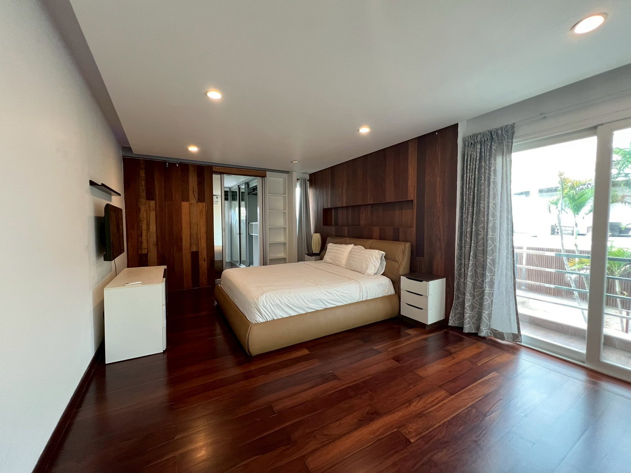 รูป Luxury Pool Villa 6 Bedrooms for Rent in Thung Klom-Tan Man - รูปที่ 17/23