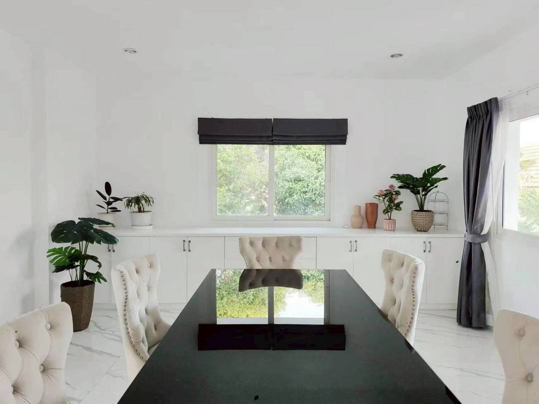 รูป Spacious 9-Bedroom Pool Villa in East Pattaya - รูปที่ 4/15