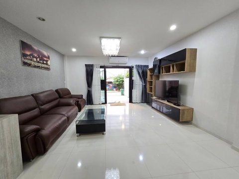 3-Storey House for Sale in East Pattaya