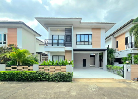 Modern 3-Bedroom House for Sale in Mabprachan