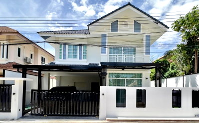 บ้านเดี่ยว พิพิธภัณฑ์ยางพารา  : Modern 2-Story Single House for Sale in North Pattaya