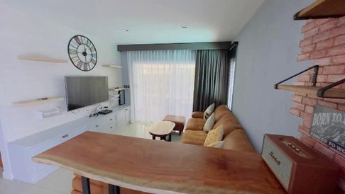 3 Bedrooms East Pattaya House for Sale