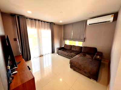 เช่าบ้านเดี่ยว ชลบุรี : 3 Bedrooms Modern House in East Pattaya for Rent