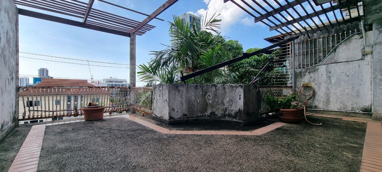 picture 5-Storey House in Pratumnak for Sale - 7/10
