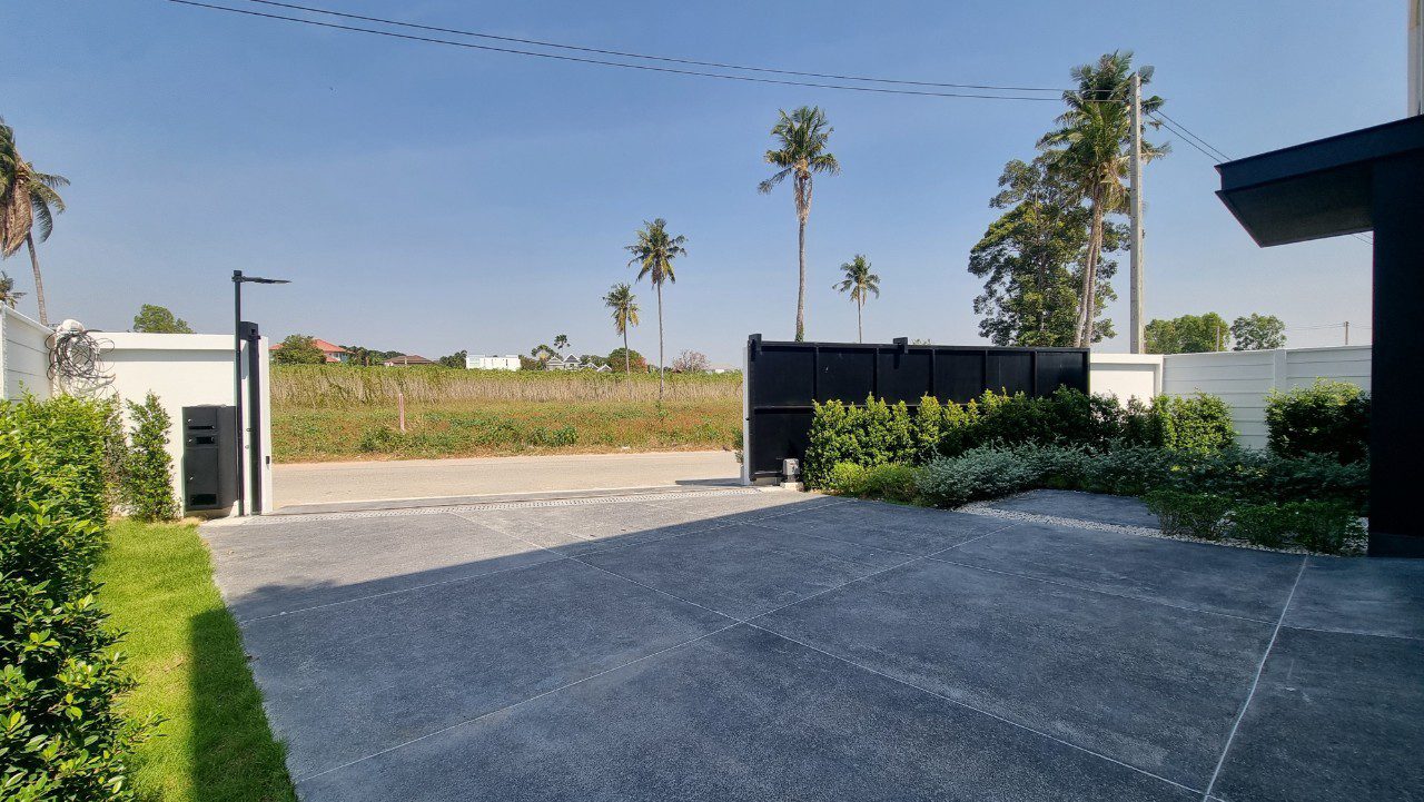 รูป Pool Villa in Mabprachan for Rent - รูปที่ 25/25