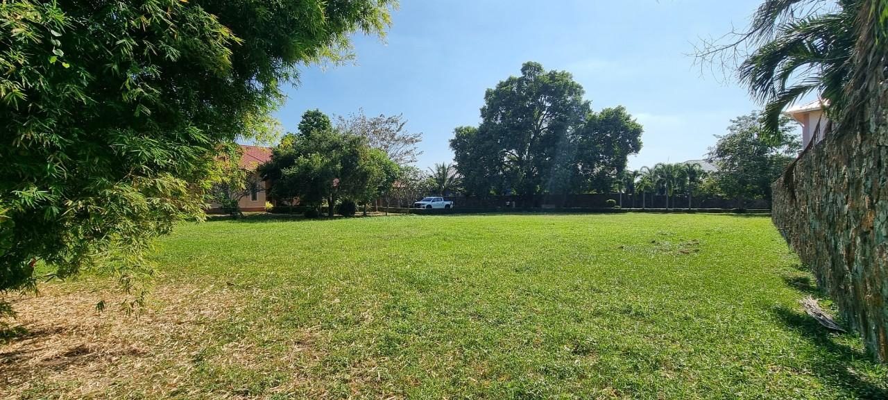รูป Land and House for Sale in Mabprachan - รูปที่ 14/16