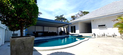บ้านเดี่ยว หนองปรือ ชลบุรี : 7 Bedrooms Pool Villa for Sale in East Pattaya