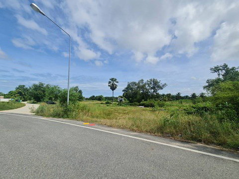 Large Land plot for Sale in Huay Yai