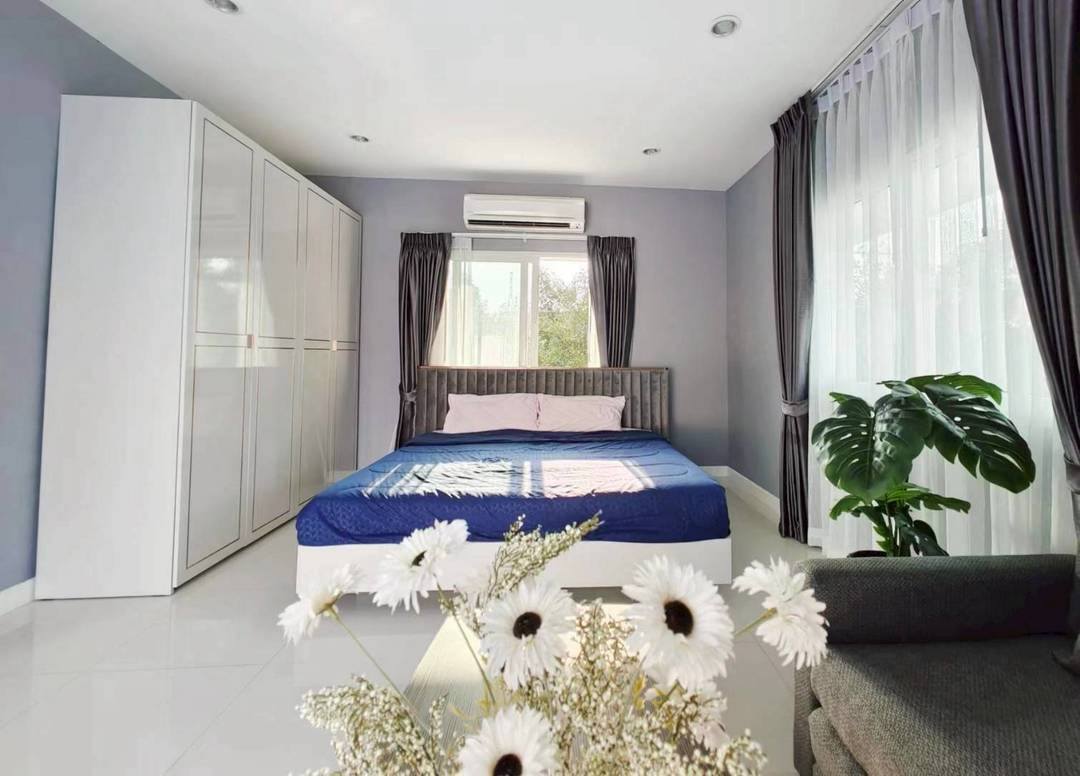 รูป Spacious 9-Bedroom Pool Villa in East Pattaya - รูปที่ 13/15