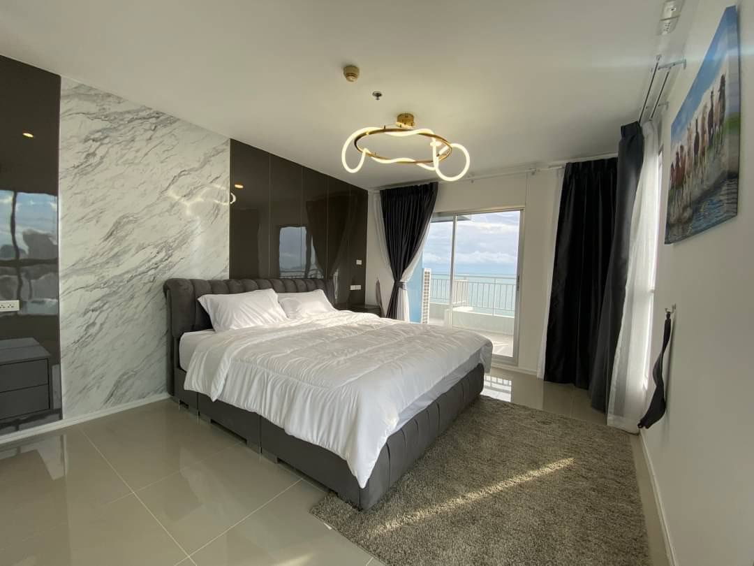 รูป Lumpini Jomtien 3-Bedroom Condo for Sale with Direct Sea View - รูปที่ 8/17