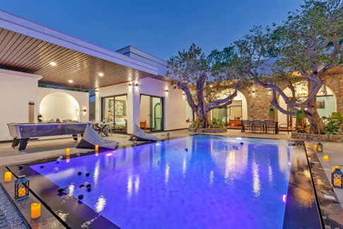 5 Bedrooms Pool Villa in Huay Yai for Rent