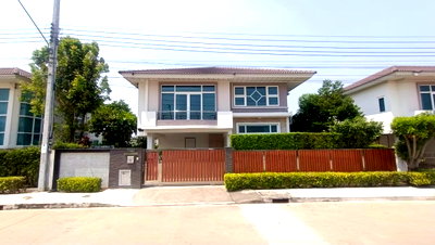 Houses for sale : Luxury 2-Storey Detached House for Sale | Supalai Ville Phetkasem 69 | Fully Furnished & Move-in Ready!
