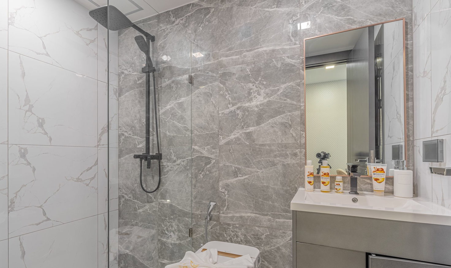 รูป 2 Bedrooms Arcadia Millennium Tower for Sale - รูปที่ 10/10