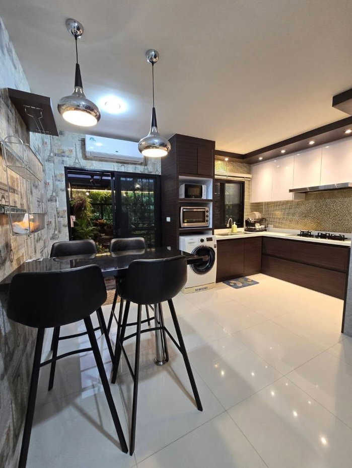 รูป 3-Storey House for Sale in East Pattaya - รูปที่ 4/14
