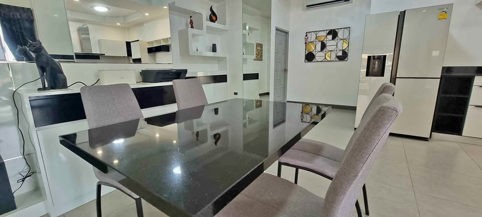 รูป Private Pool Villa Three Bedrooms for Sale in Mabprachan - รูปที่ 8/20