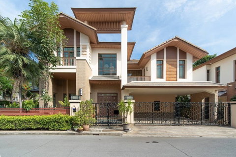 LTH13688 – House for Sale | Baan Sansiri Sukhumvit 67 | 490 sqm | 4 Beds 5 Baths | Near BTS Phra Khanong | 122 MB | บ้านขาย สุขุมวิท 67