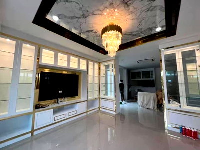 Houses for sale  Yak Jay Market : Luxury Family Residence in Bang Saray