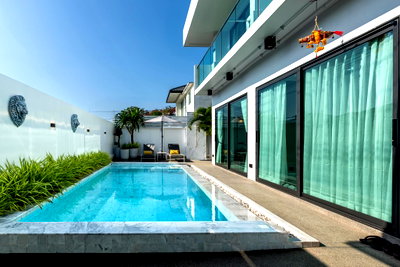 บ้านเดี่ยว หนองปรือ ชลบุรี : 5 Beds Pool Villa in Jomtien for Sale