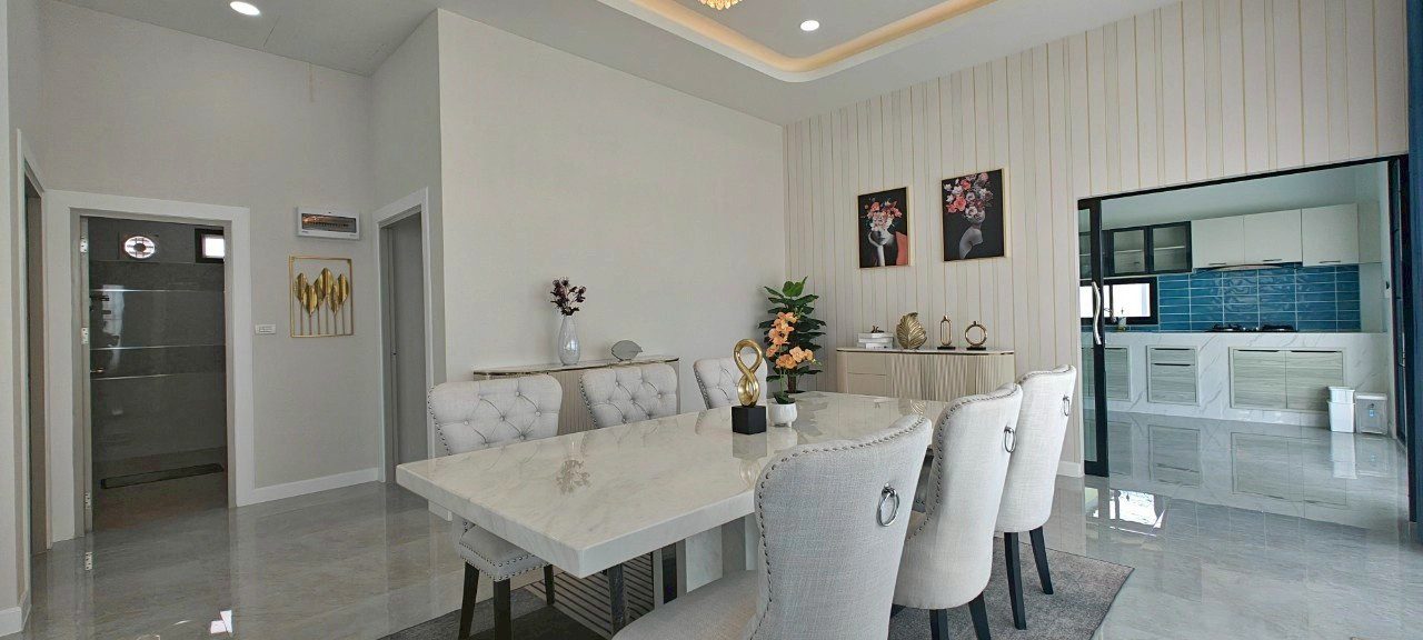 รูป Spacious 4-Bedroom House for Sale in Soi Siam Country Club - รูปที่ 8/19