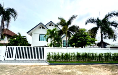 บ้านเดี่ยว หนองปรือ ชลบุรี : Luxury 3-Storey Pool Villa for Sale – North Pattaya