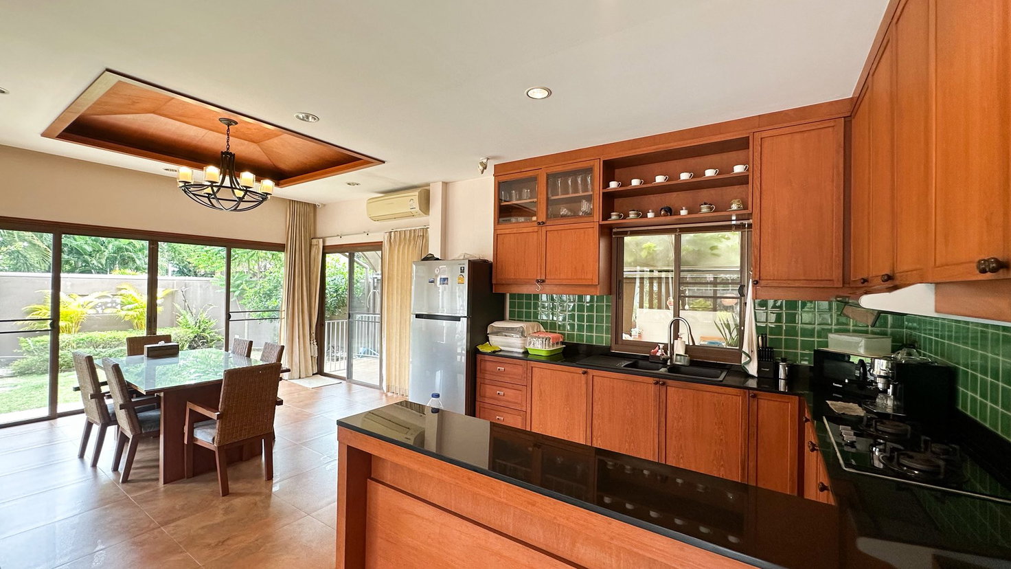 รูป Spacious 3-Bedroom, 2-Bathroom Pool Villa for Rent in Huay Yai - รูปที่ 5/9