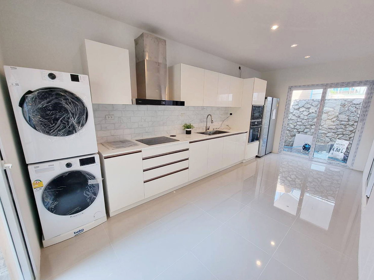 รูป 4 Bedrooms House in East Pattaya for Rent - รูปที่ 8/16